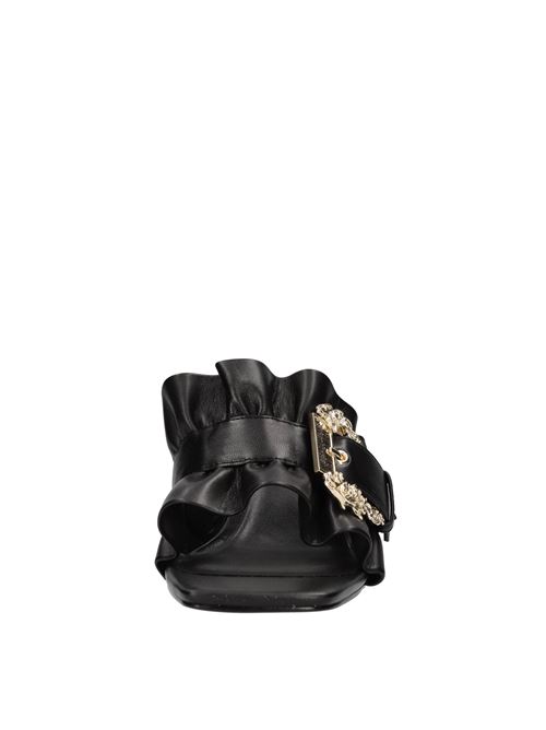 Mules in ecopelle VERSACE JEANS COUTURE | 76VA3S70 71570 899NERO